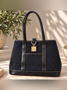 Dooney & Bourke shoulder bag